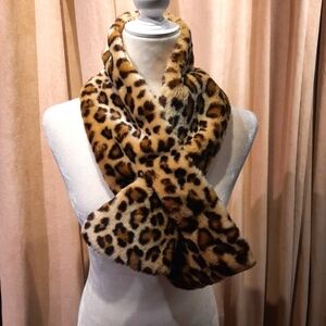 Dennis Basso neck wrap